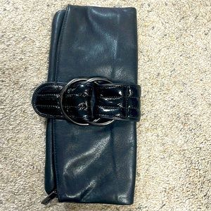 Hobo Clutch with lots of places to hold all the things.